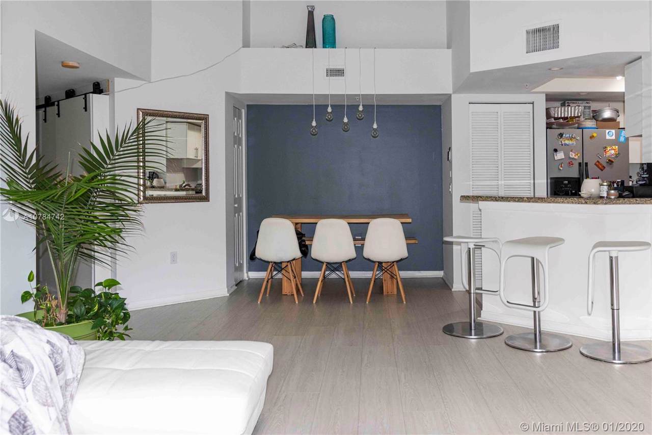 2119 10th Ave - Photo 1