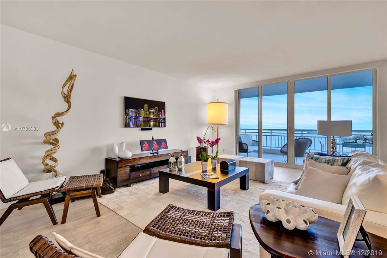 808 Brickell Key Dr - Photo 1