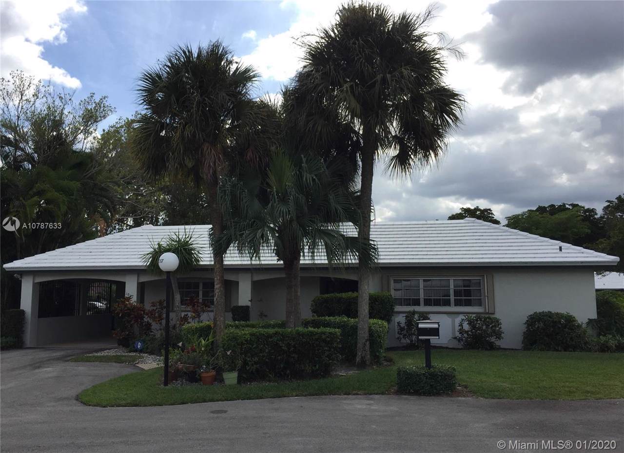 1017 Cypress Dr - Photo 1