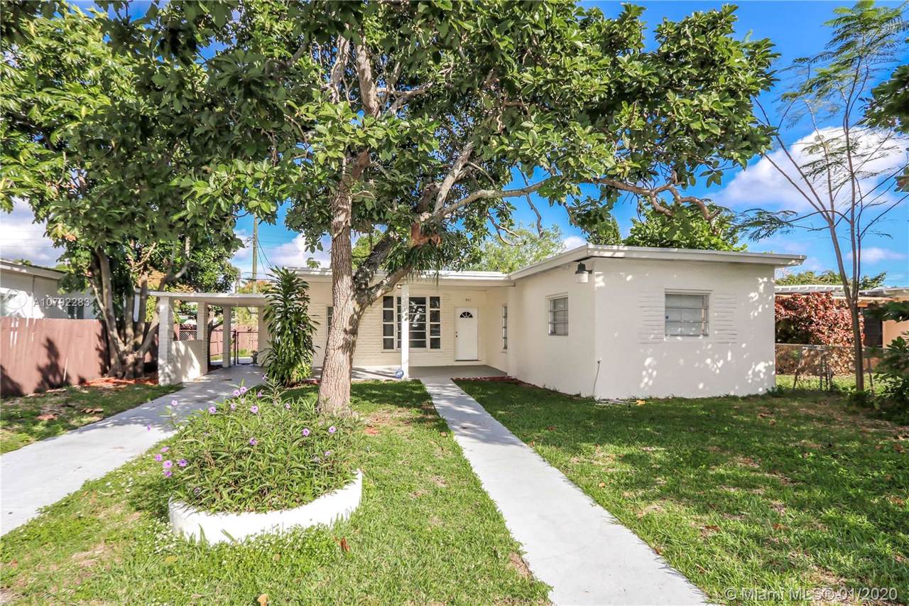 301 109th St - Photo 1