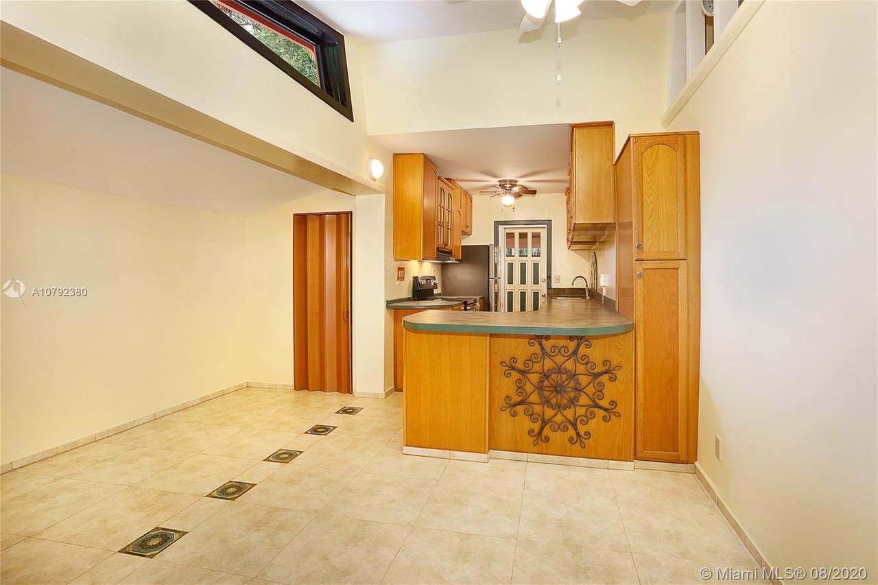 3621 Loquat Ave - Photo 1