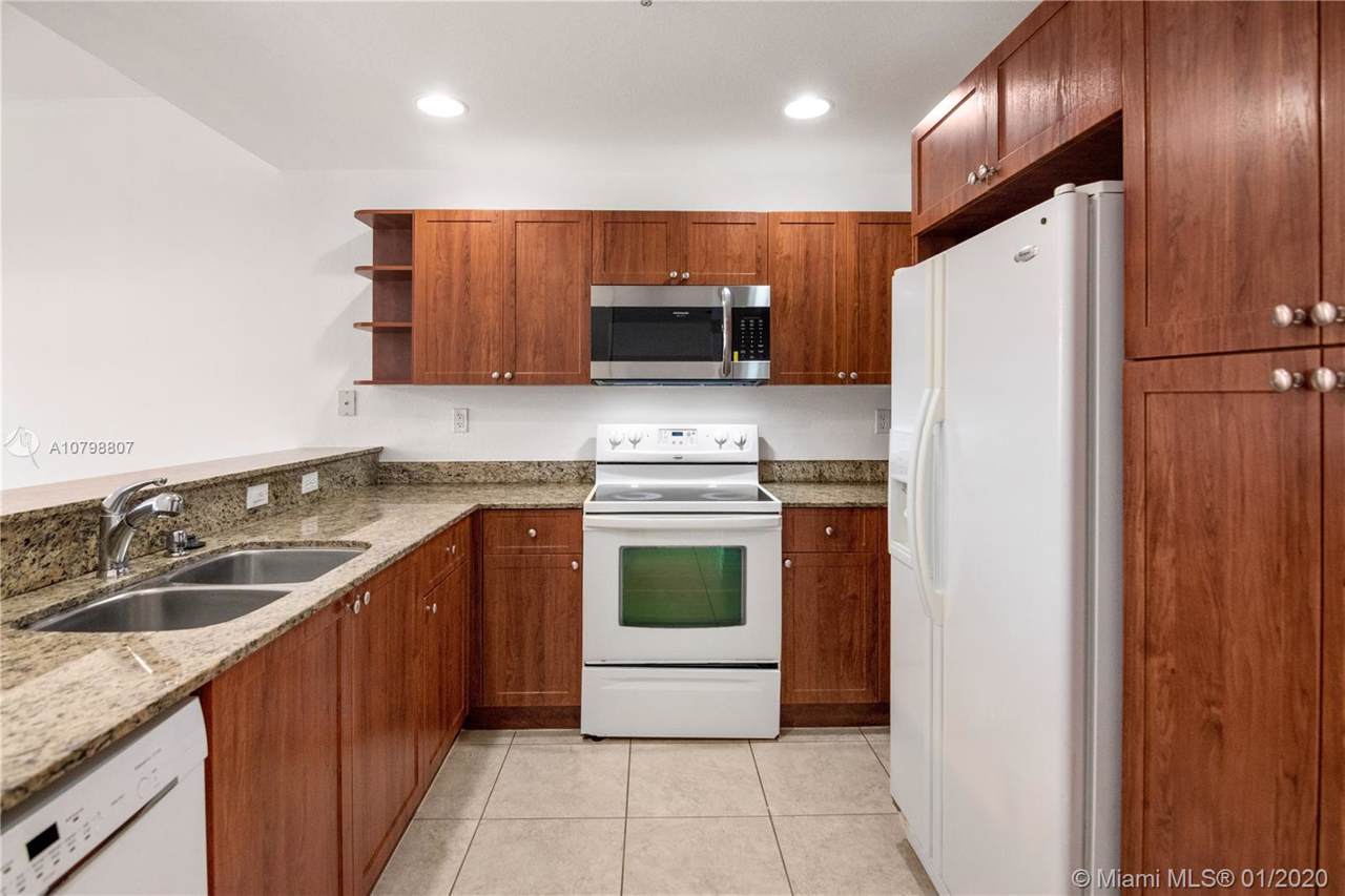 10805 89th Ter - Photo 1