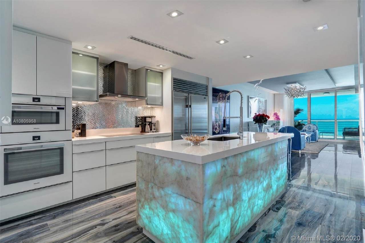 3801 Collins Ave - Photo 1