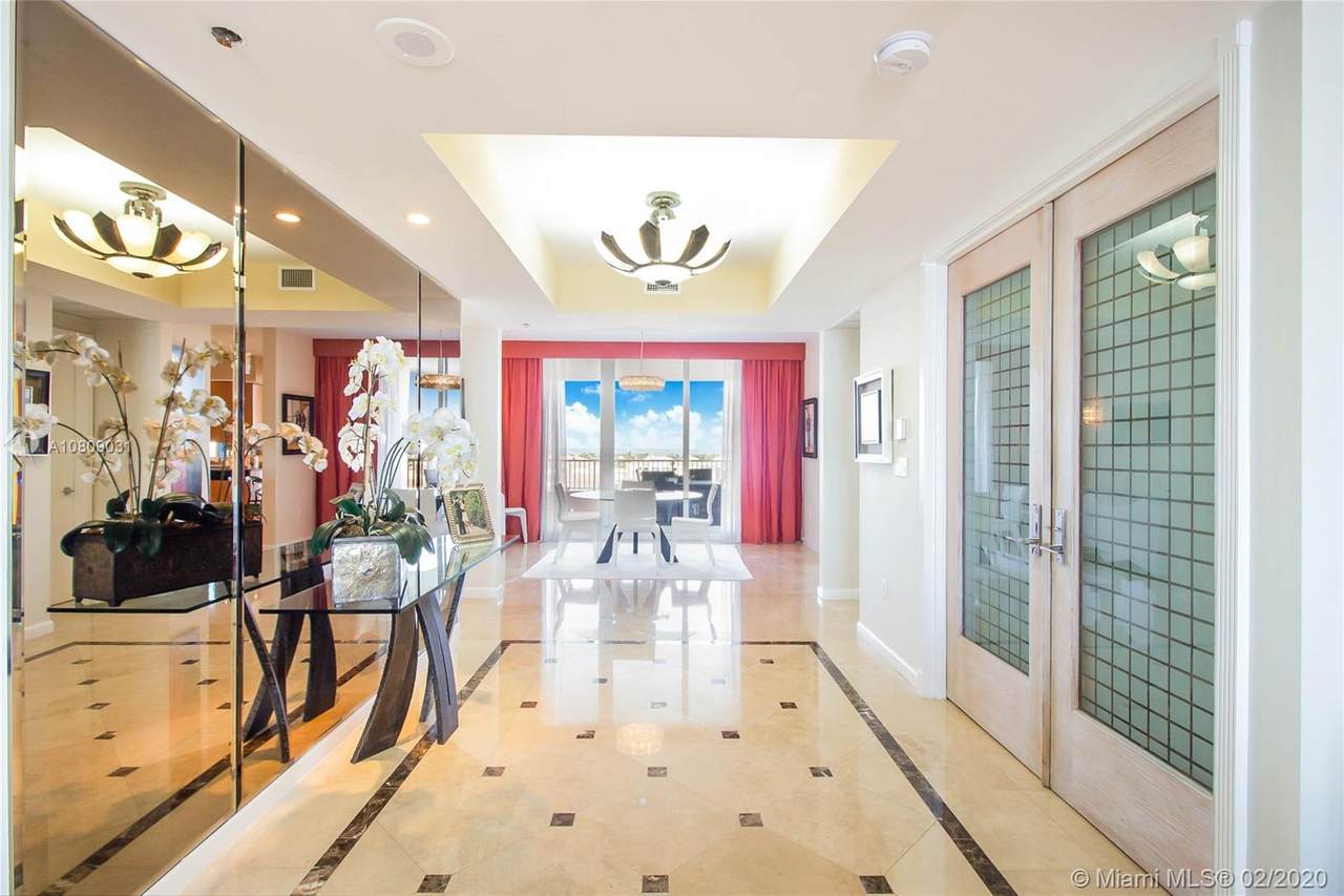 785 Crandon Blvd - Photo 1