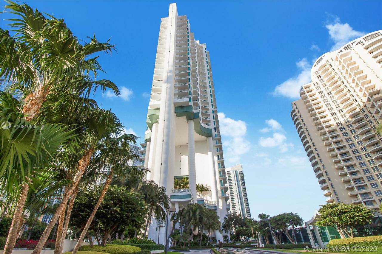 900 Brickell Key Blvd. - Photo 1