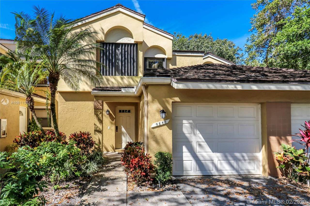 9847 1st Ct - Photo 1