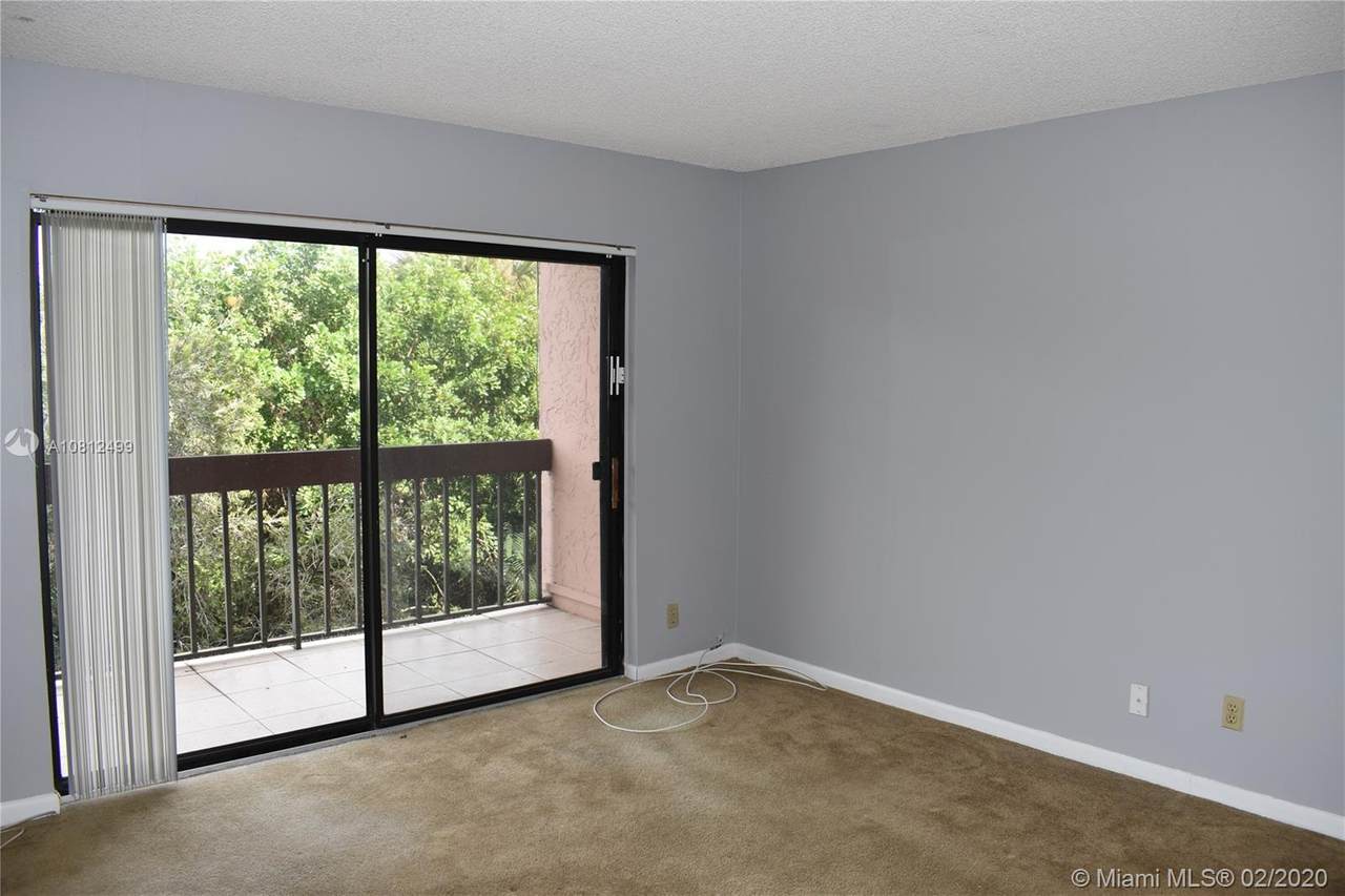 1720 Congress Ave - Photo 1
