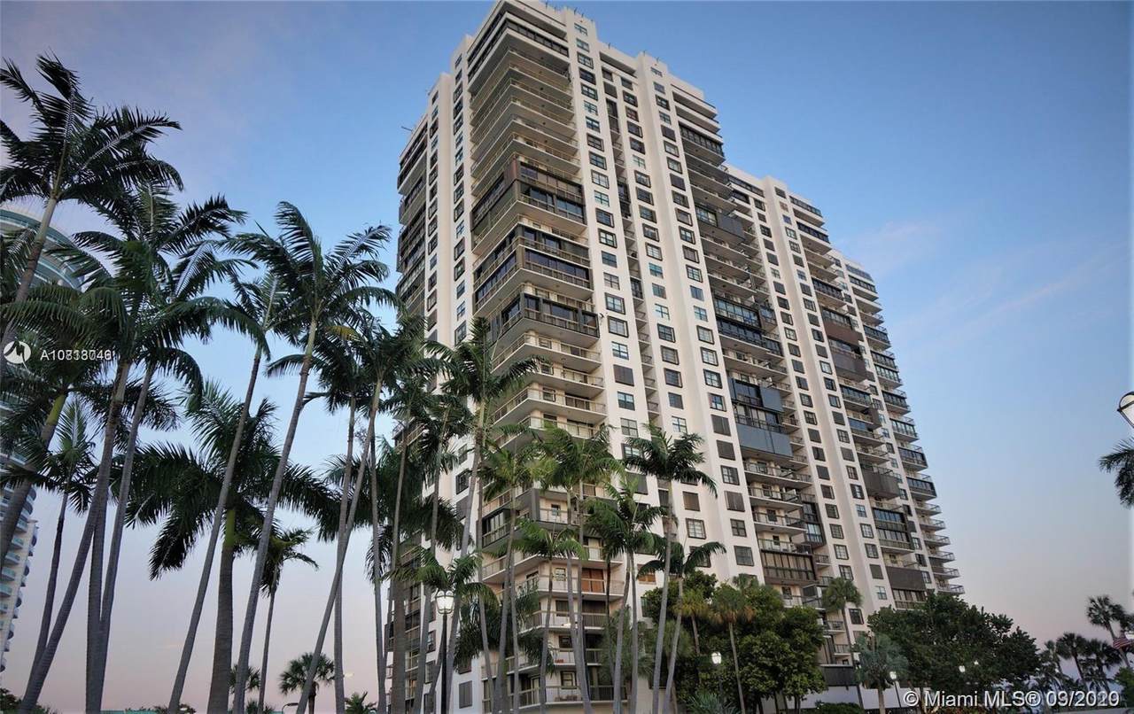 2333 Brickell Ave - Photo 1