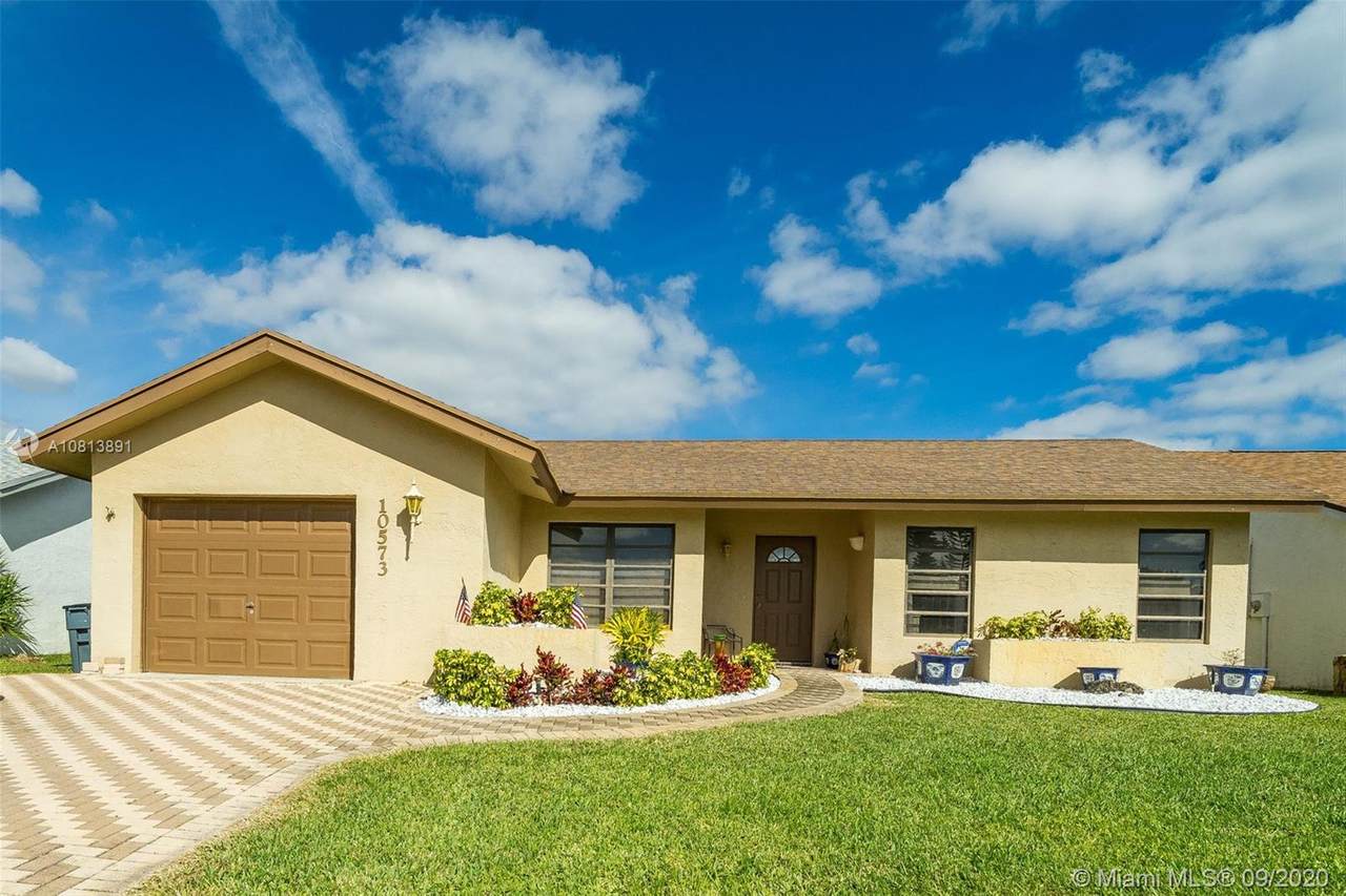 10573 Greenbriar Ct - Photo 1