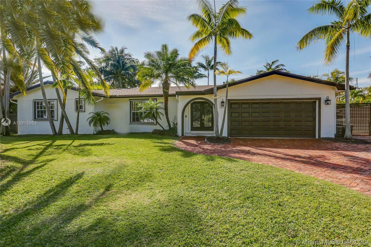 6420 Dolphin Dr - Photo 1