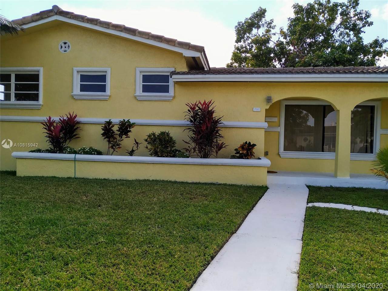 750 187th Dr - Photo 1