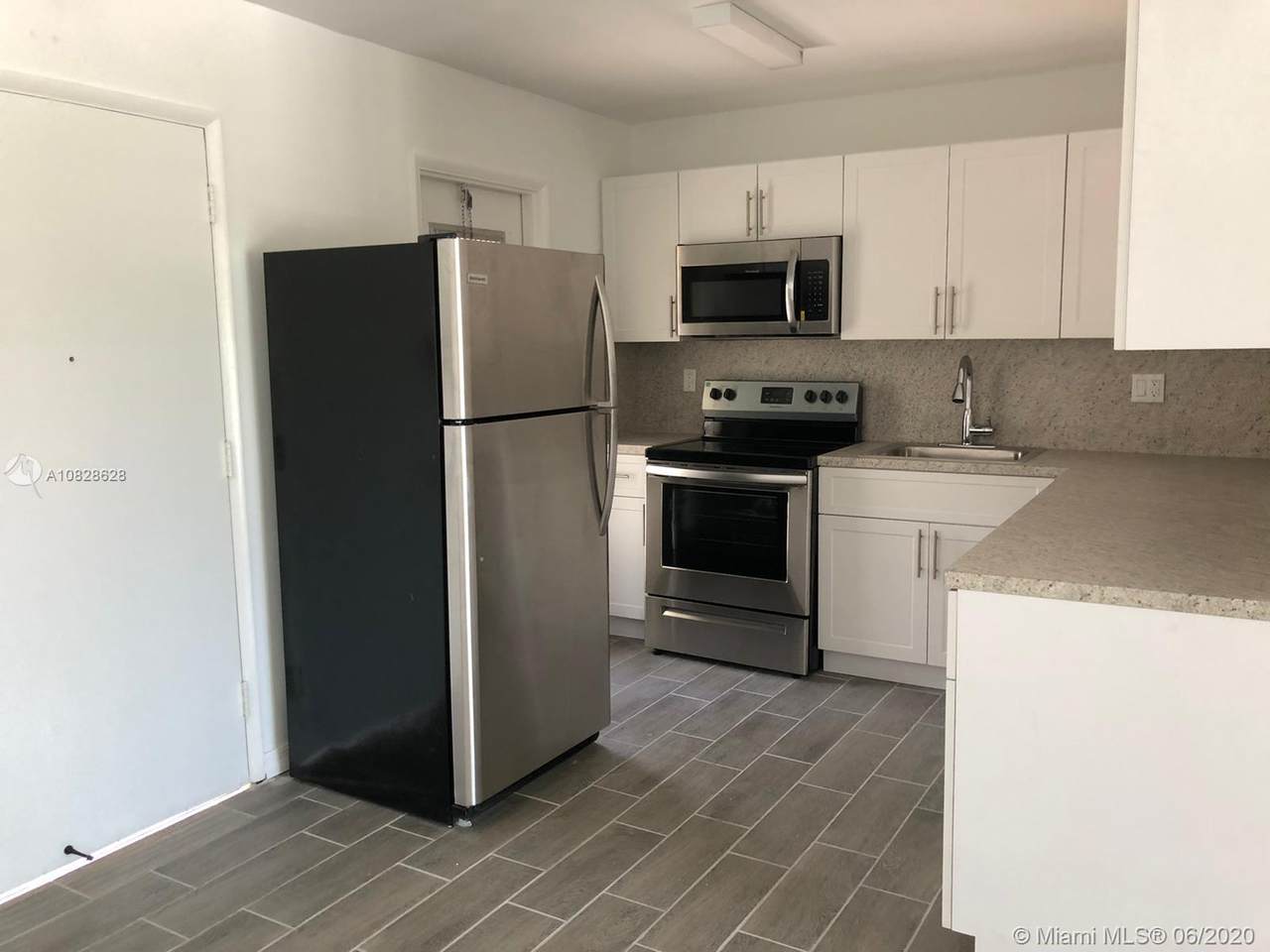 1631 114th St - Photo 1
