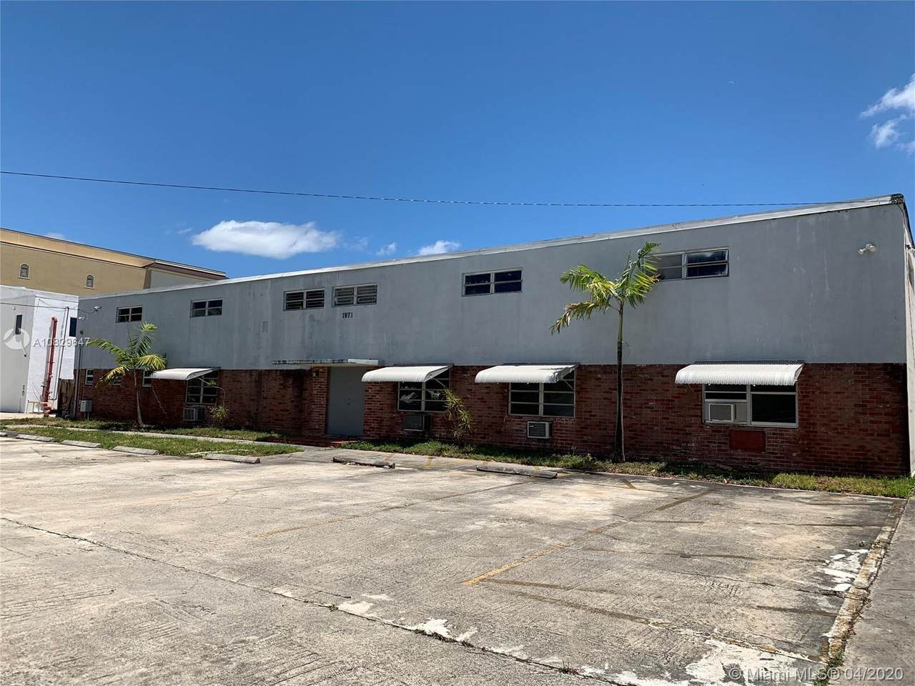 1971 Park Rd - Photo 1