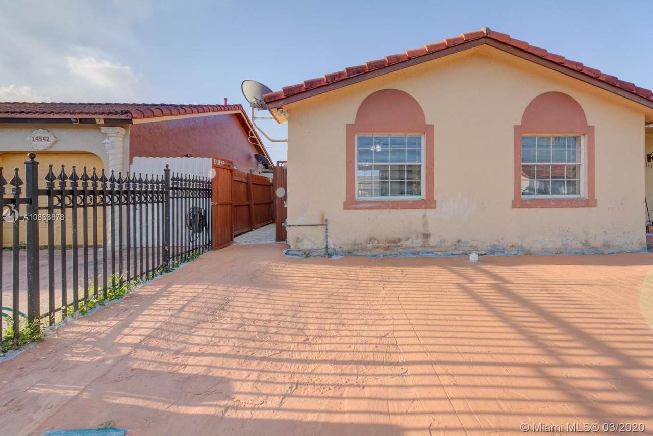 14562 172nd Ln - Photo 1