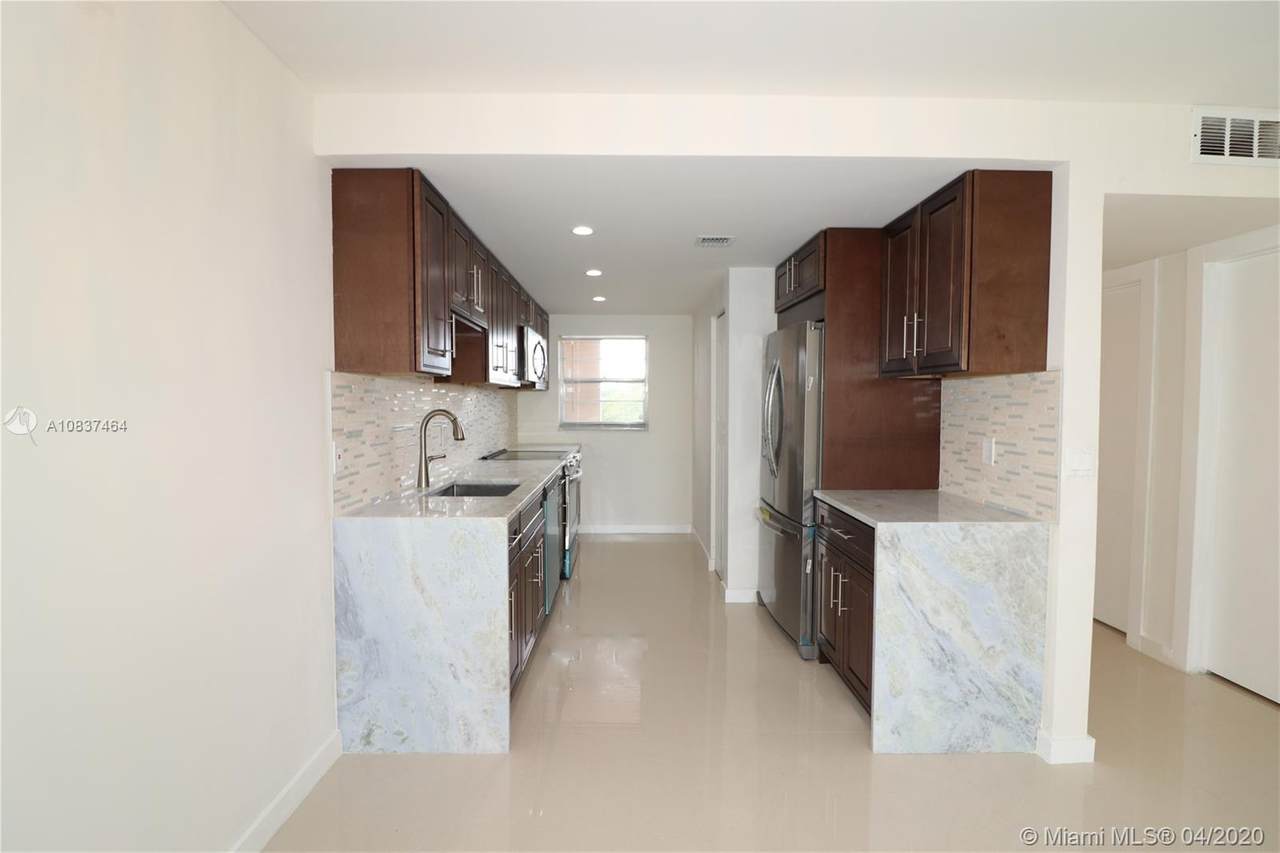 9460 Tangerine Pl - Photo 1