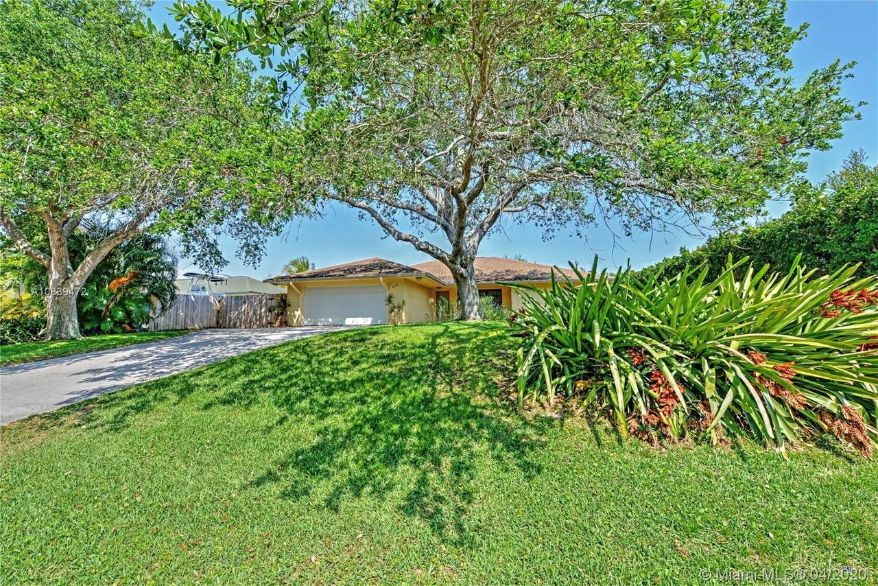 8795 Bahama Cir - Photo 1 8795 Bahama Cir - Photo 1