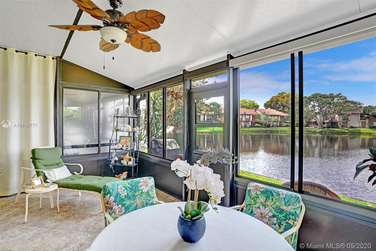 241 Jacaranda Dr - Photo 1 241 Jacaranda Dr - Photo 1