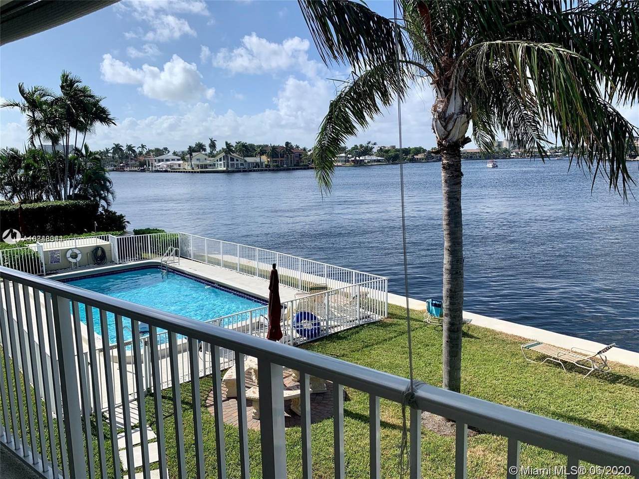 1105 Riverside Dr - Photo 1