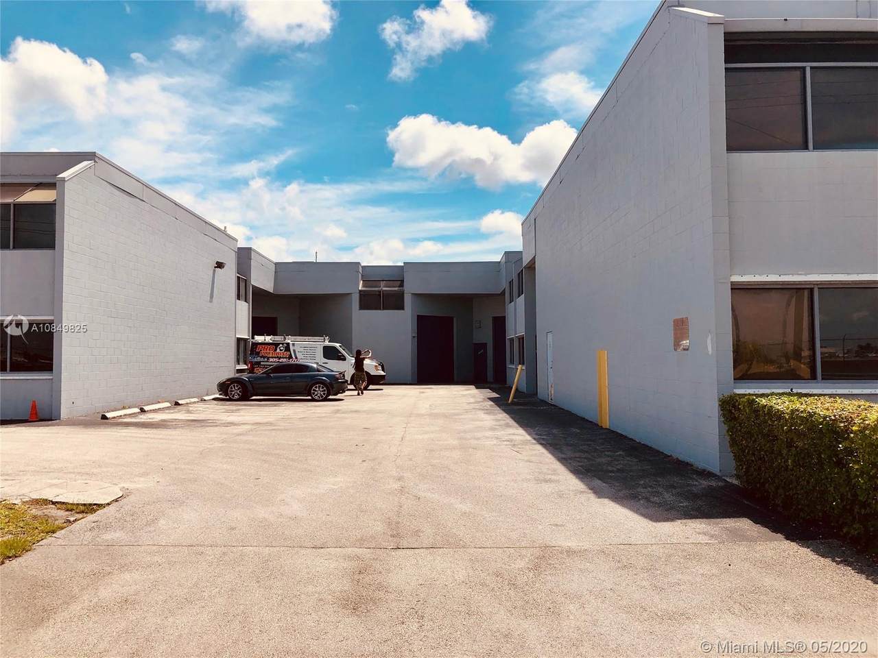 14232 136th St - Photo 1