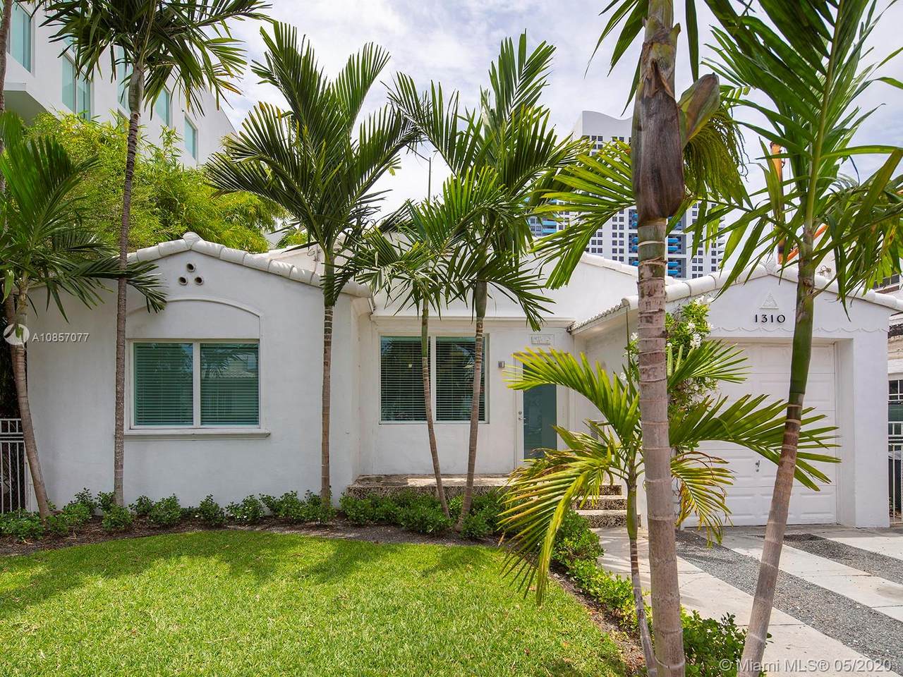 1310 Flamingo Way - Photo 1