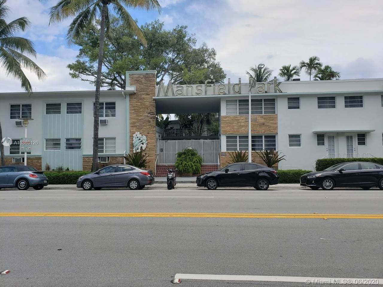 1925 Washington Ave - Photo 1