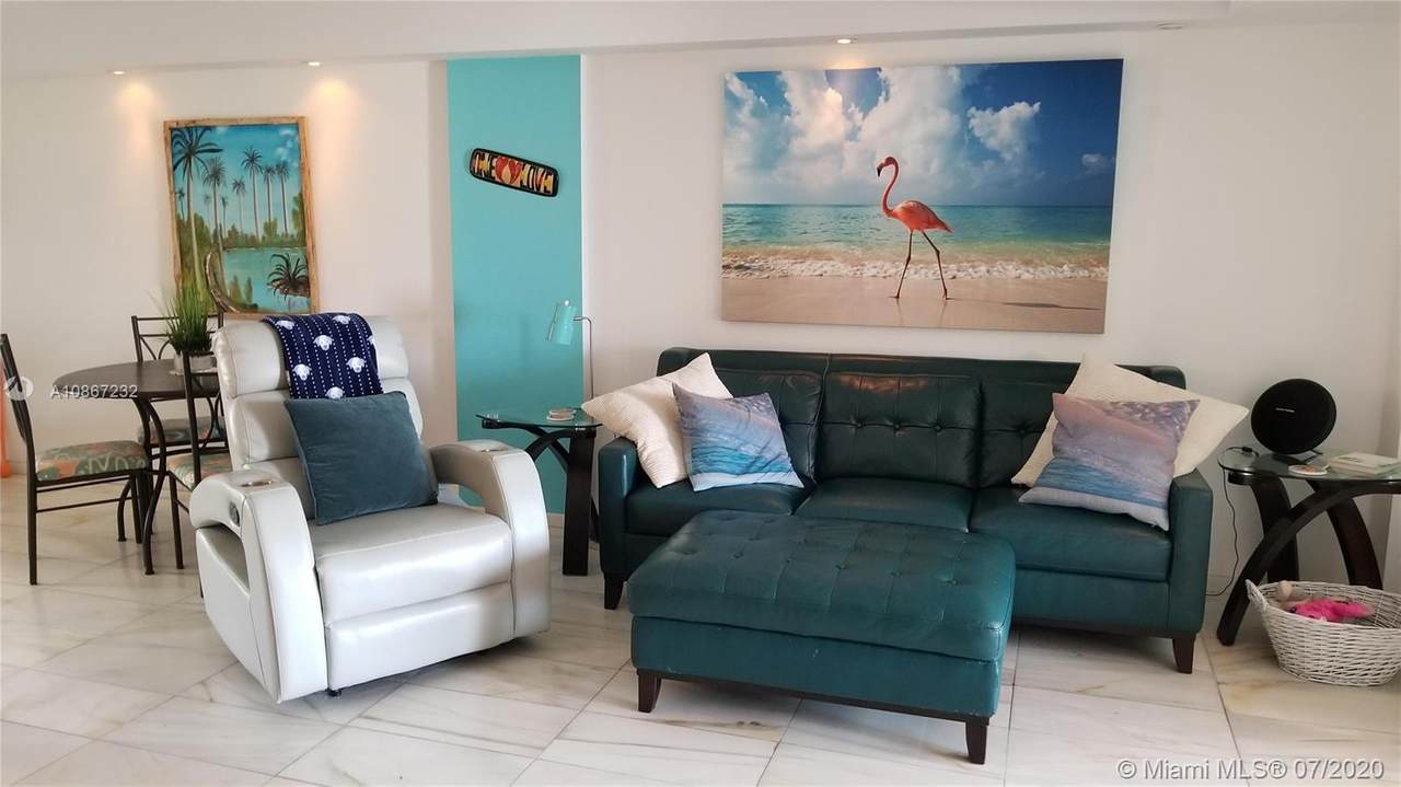 240 Collins Ave - Photo 1
