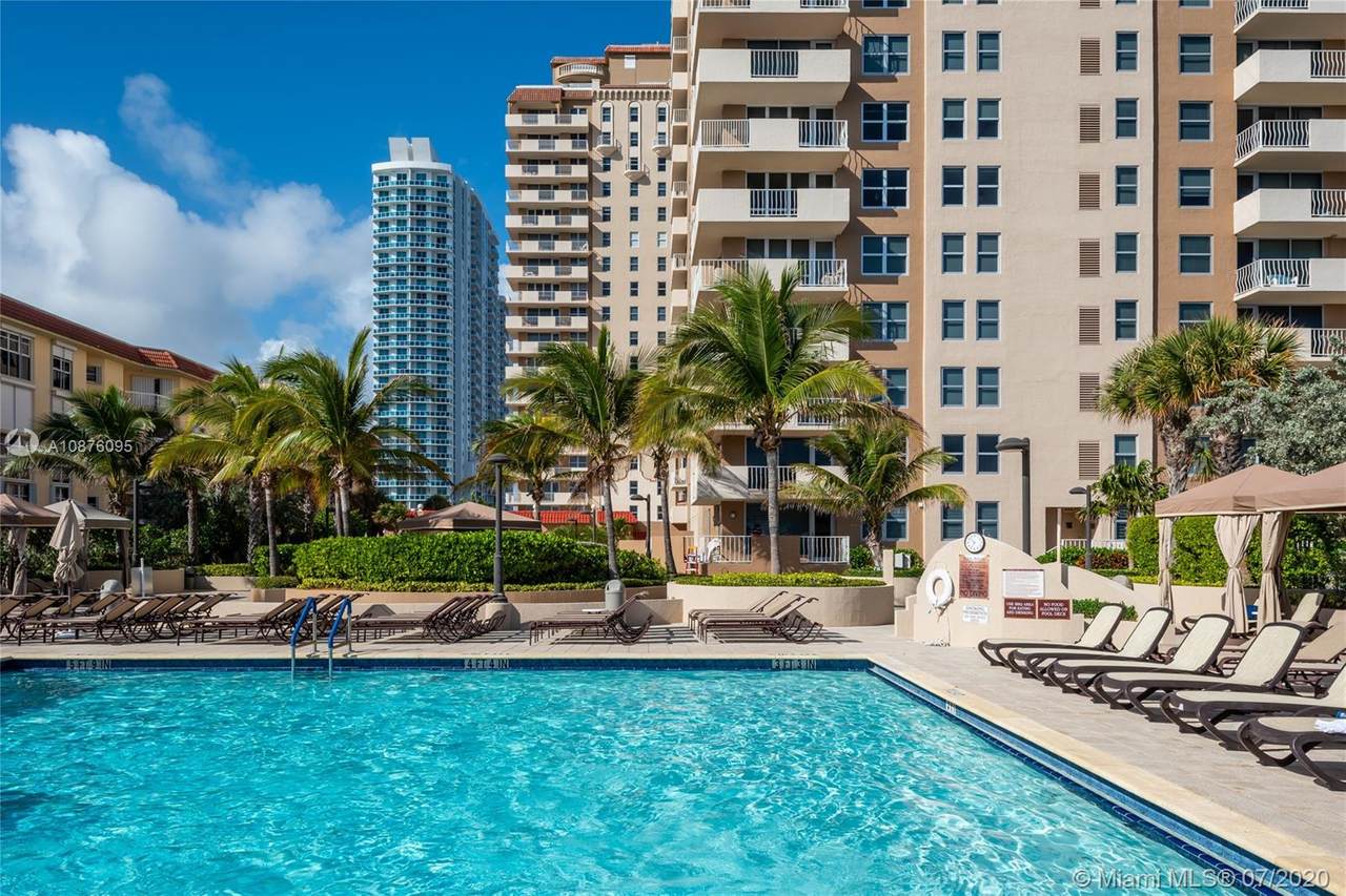 1920 Ocean Dr - Photo 1