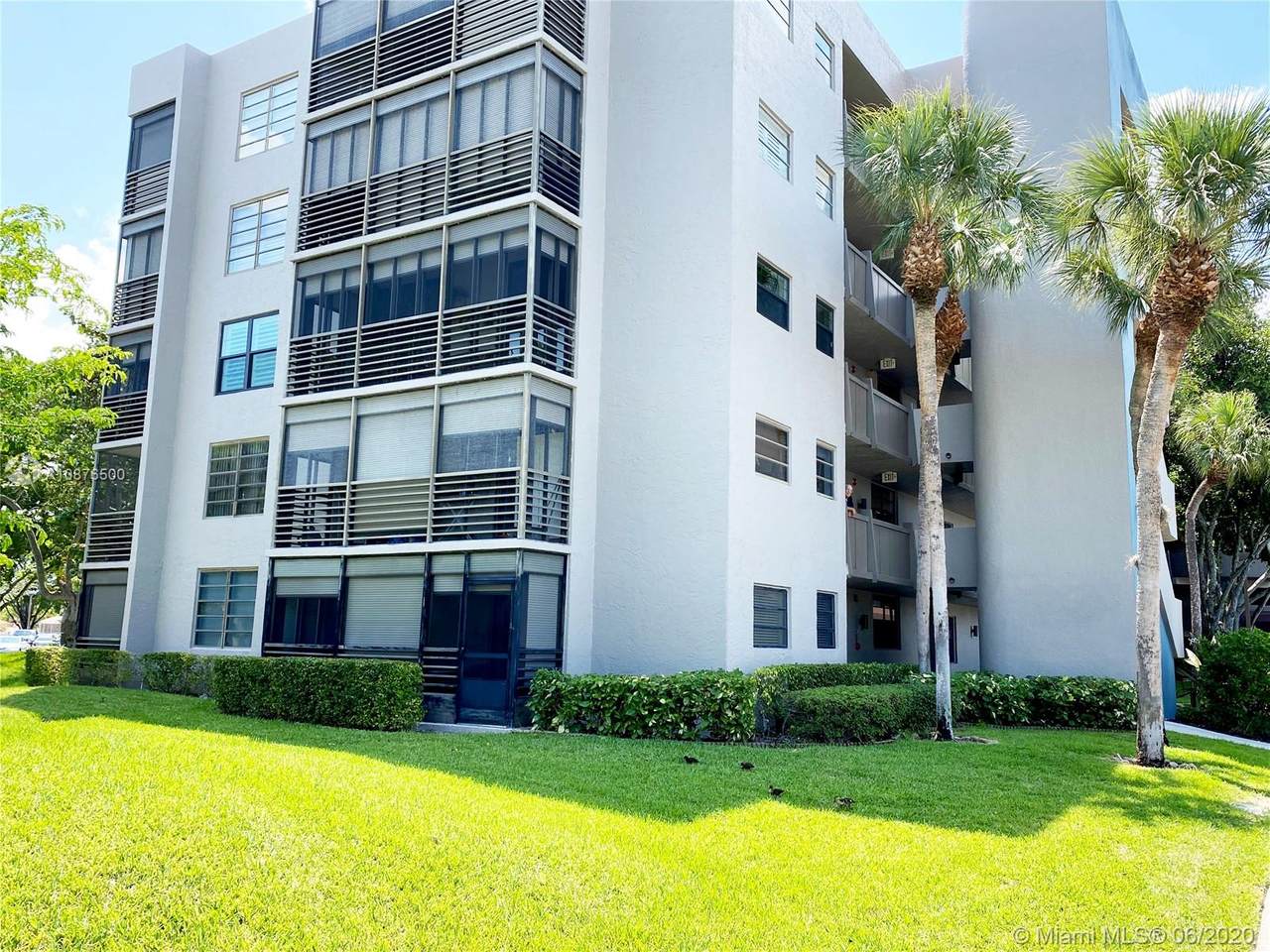1100 Colony Point Cir - Photo 1