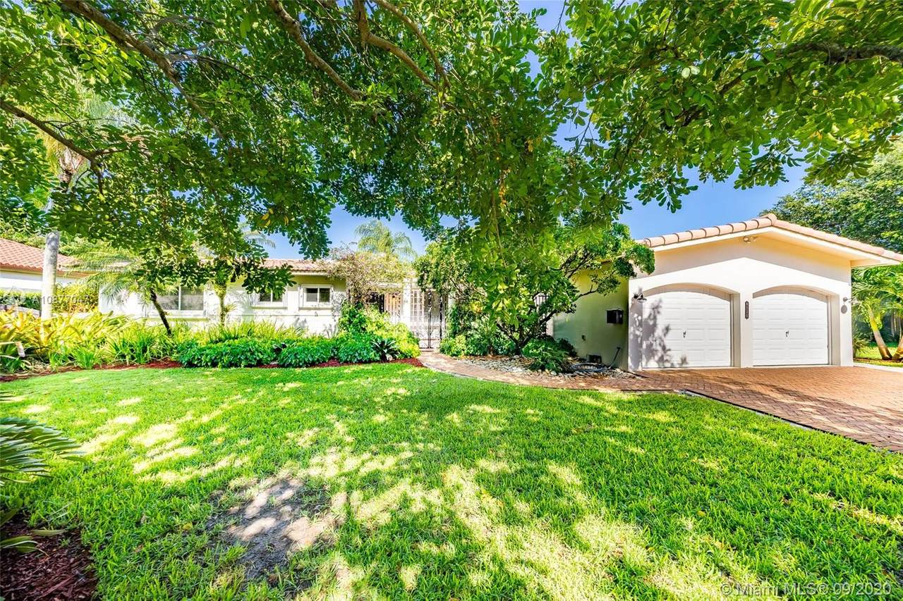 8320 62 Ave - Photo 1