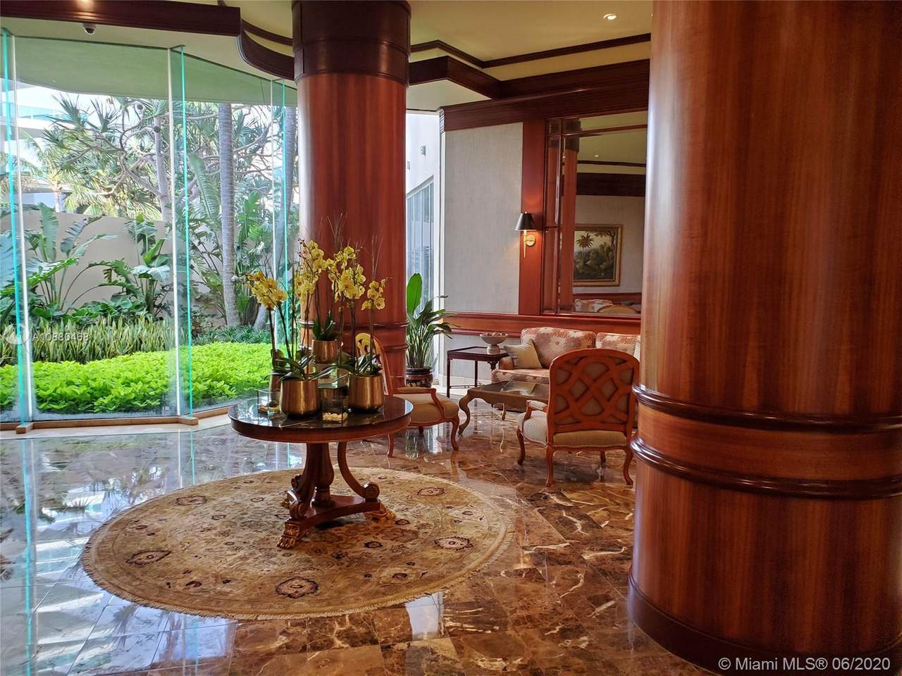 20185 Country Club Dr - Photo 1