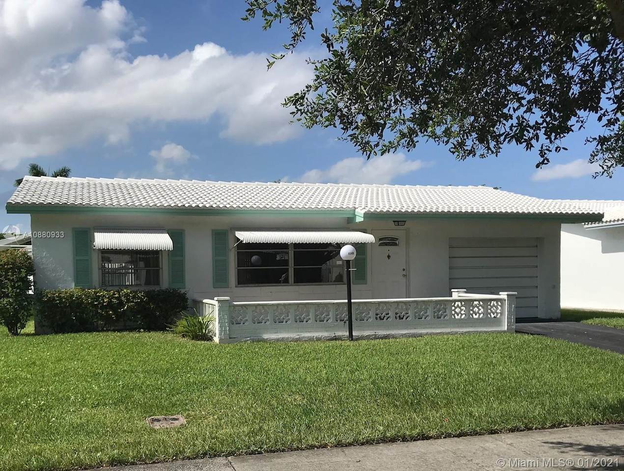 8549 Campanelli Blvd - Photo 1