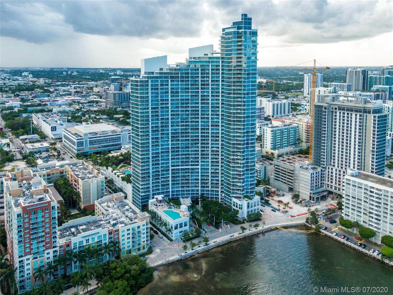 2020 Bayshore Dr - Photo 1