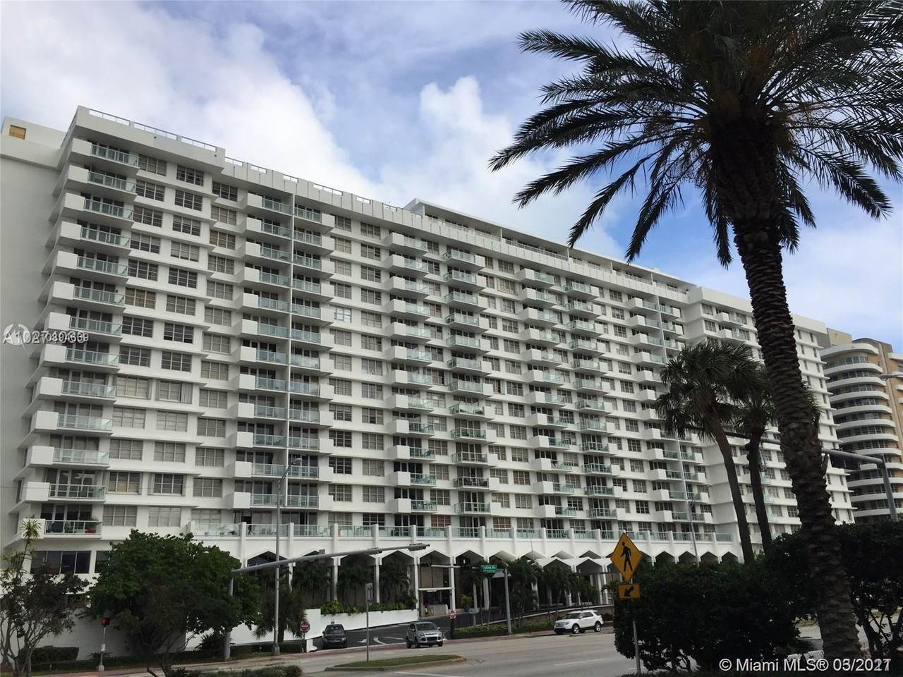5601 Collins Ave - Photo 1