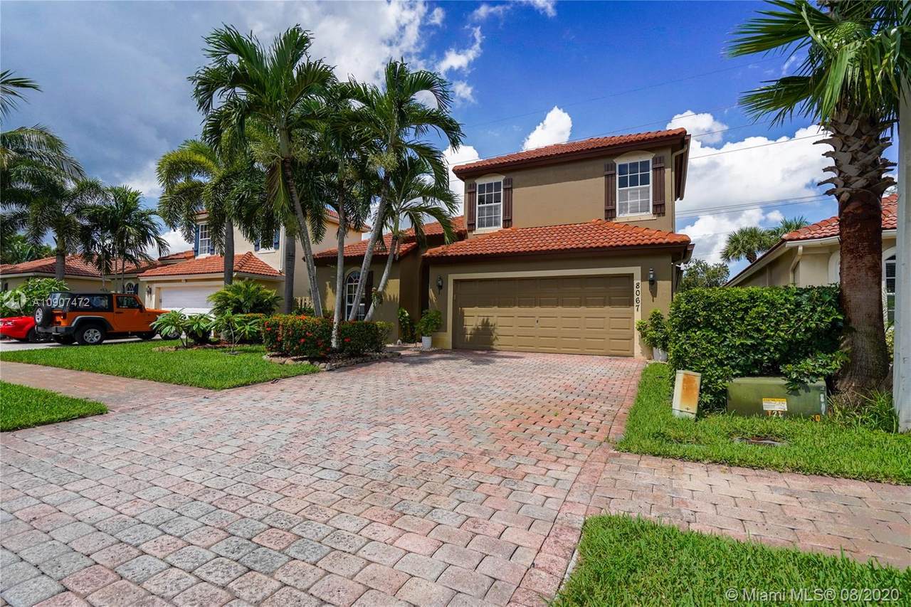 8067 Saw Palmetto Ln - Photo 1