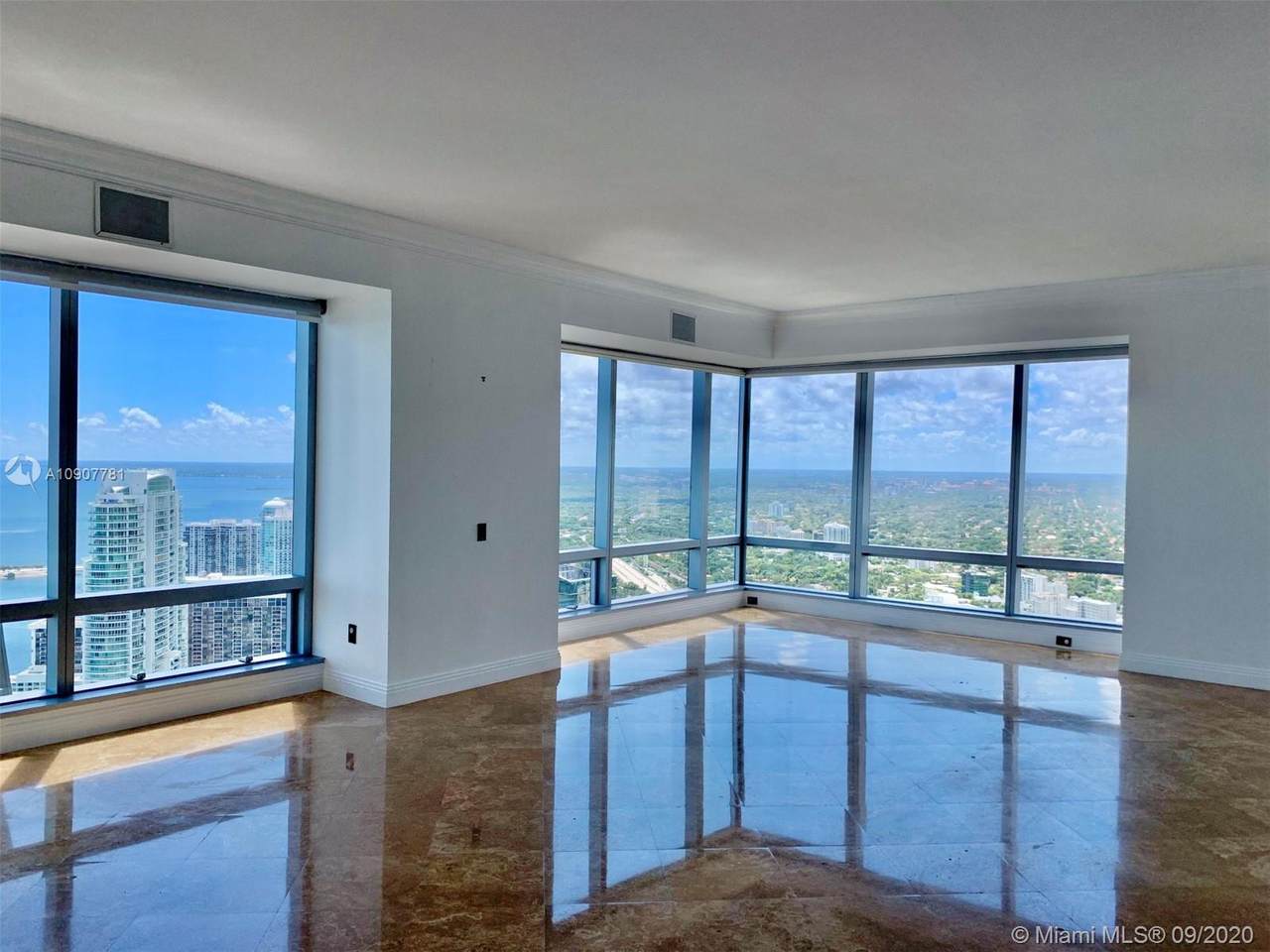 1425 Brickell Ave - Photo 1