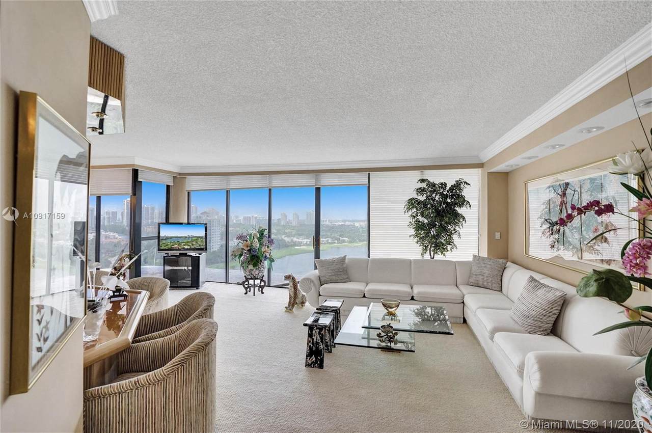 20281 Country Club Dr - Photo 1