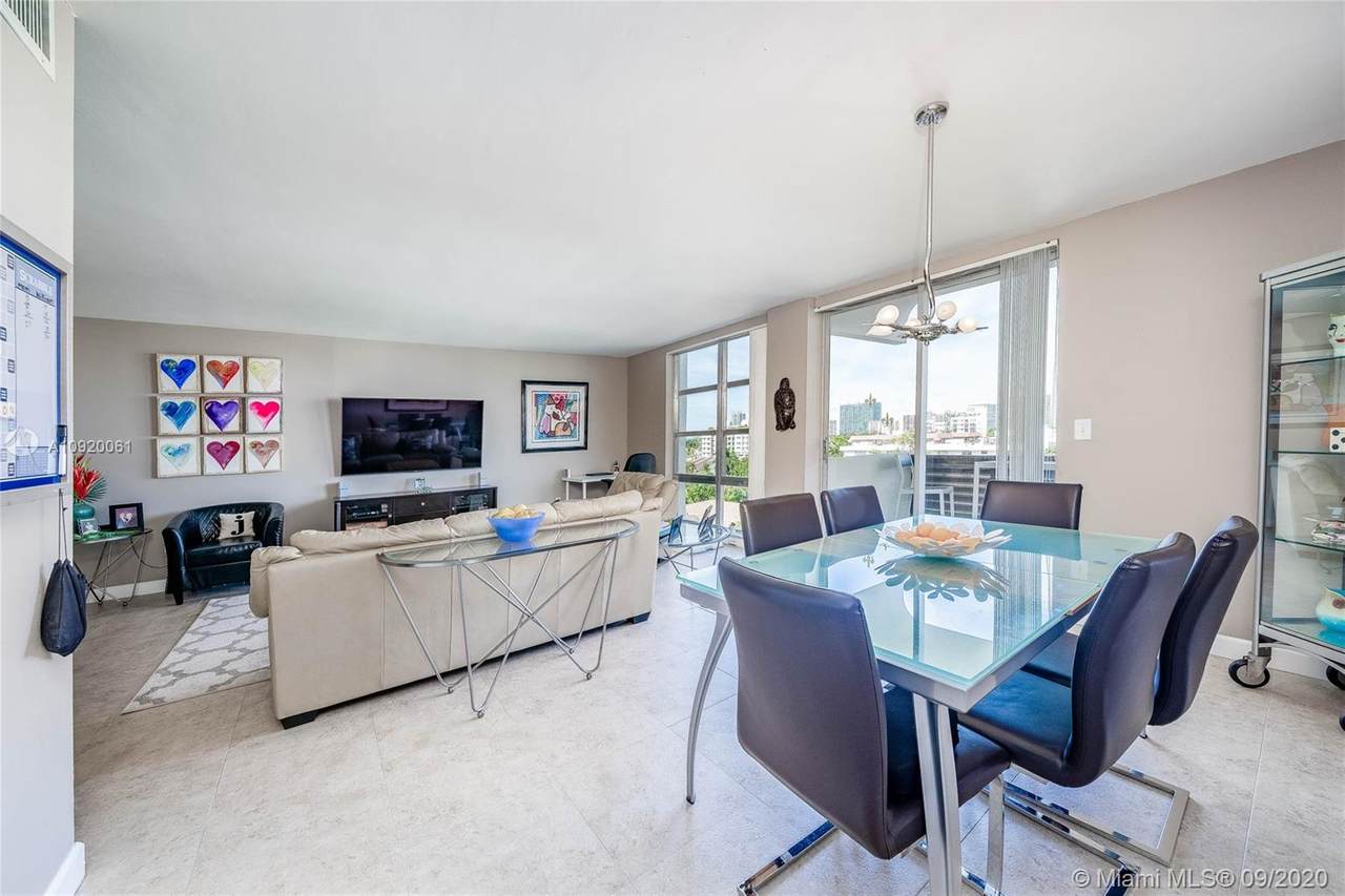 9800 Bay Harbor Dr - Photo 1