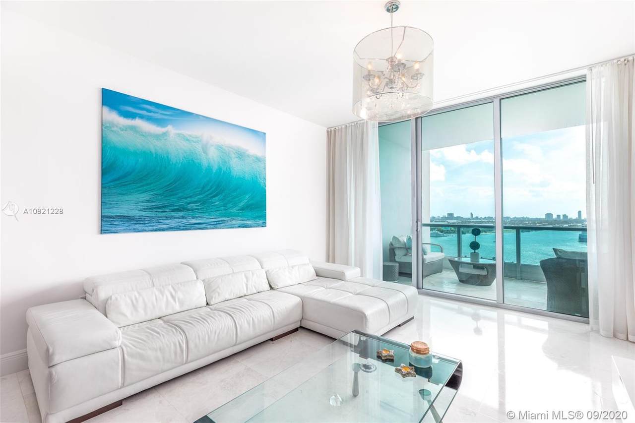 900 Biscayne Blvd - Photo 1