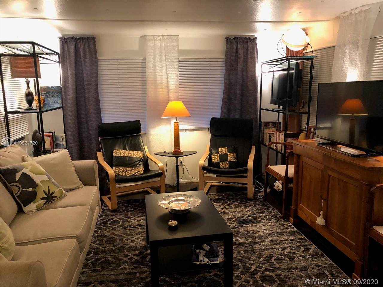 109 Lake Dr - Photo 1