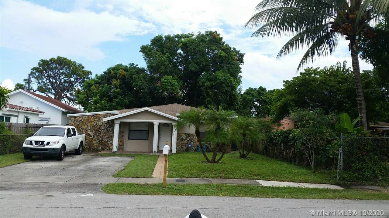 1404 3rd Ave - Photo 1