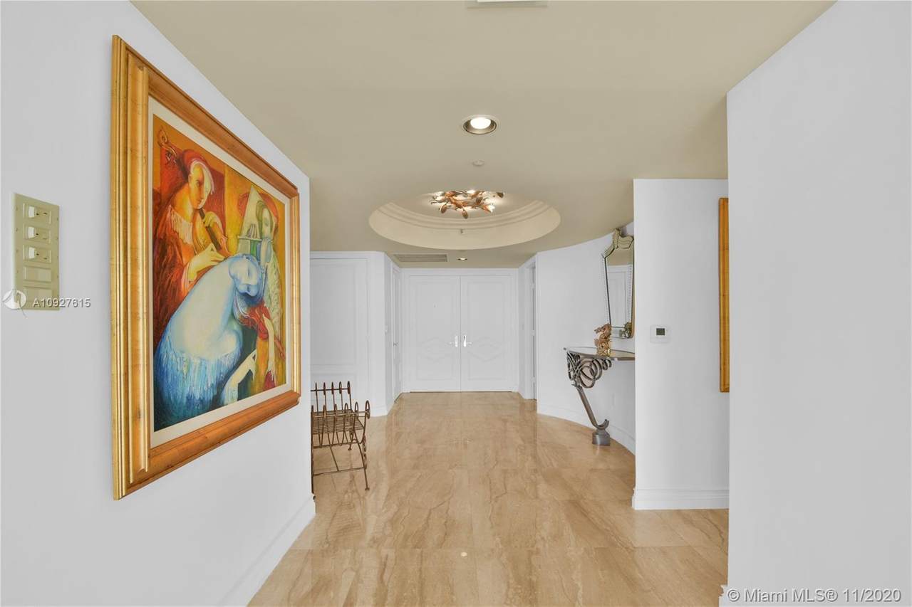 18911 Collins Ave - Photo 1