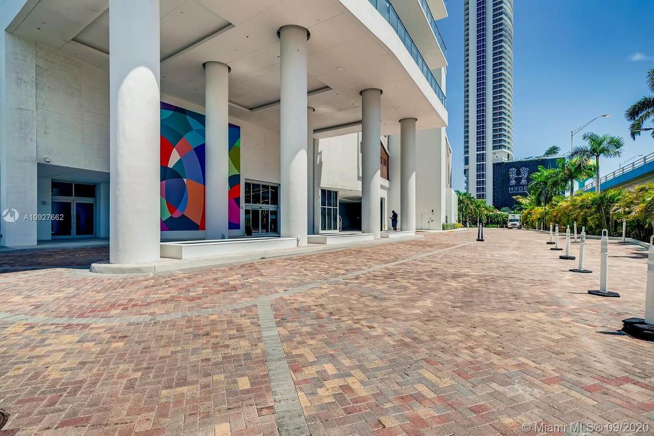 4010 Ocean Dr - Photo 1