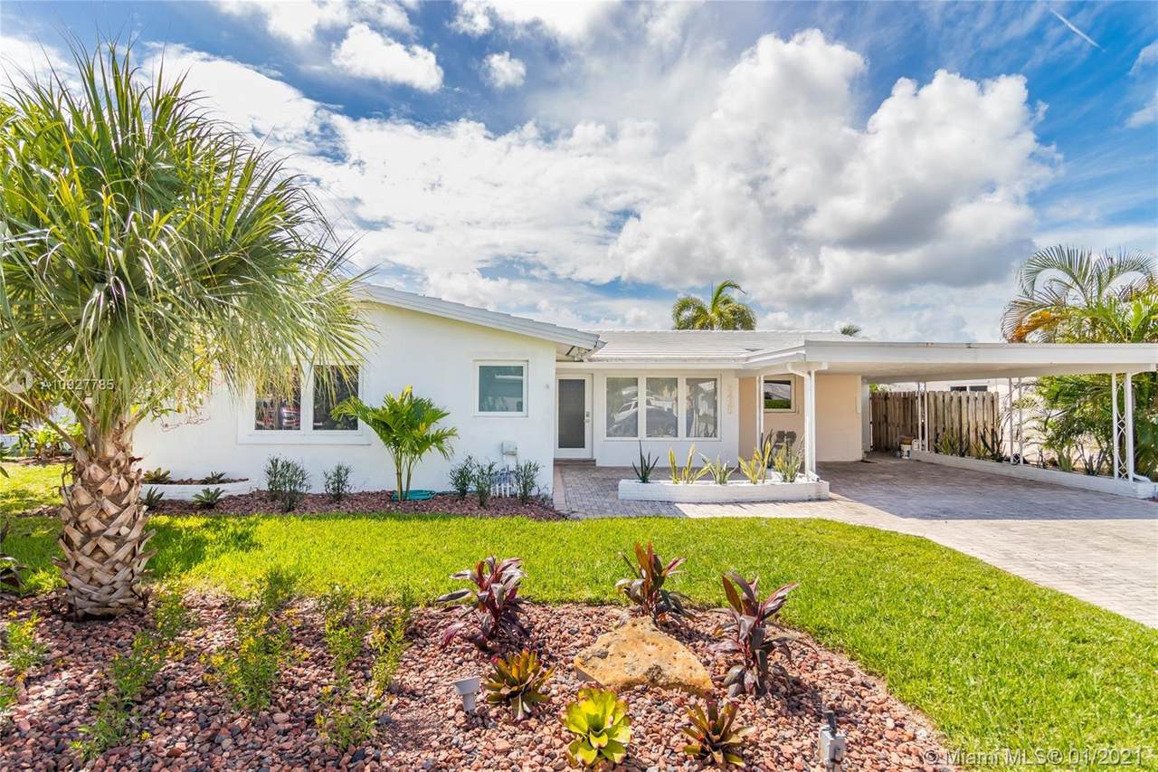 2425 18th Ave - Photo 1