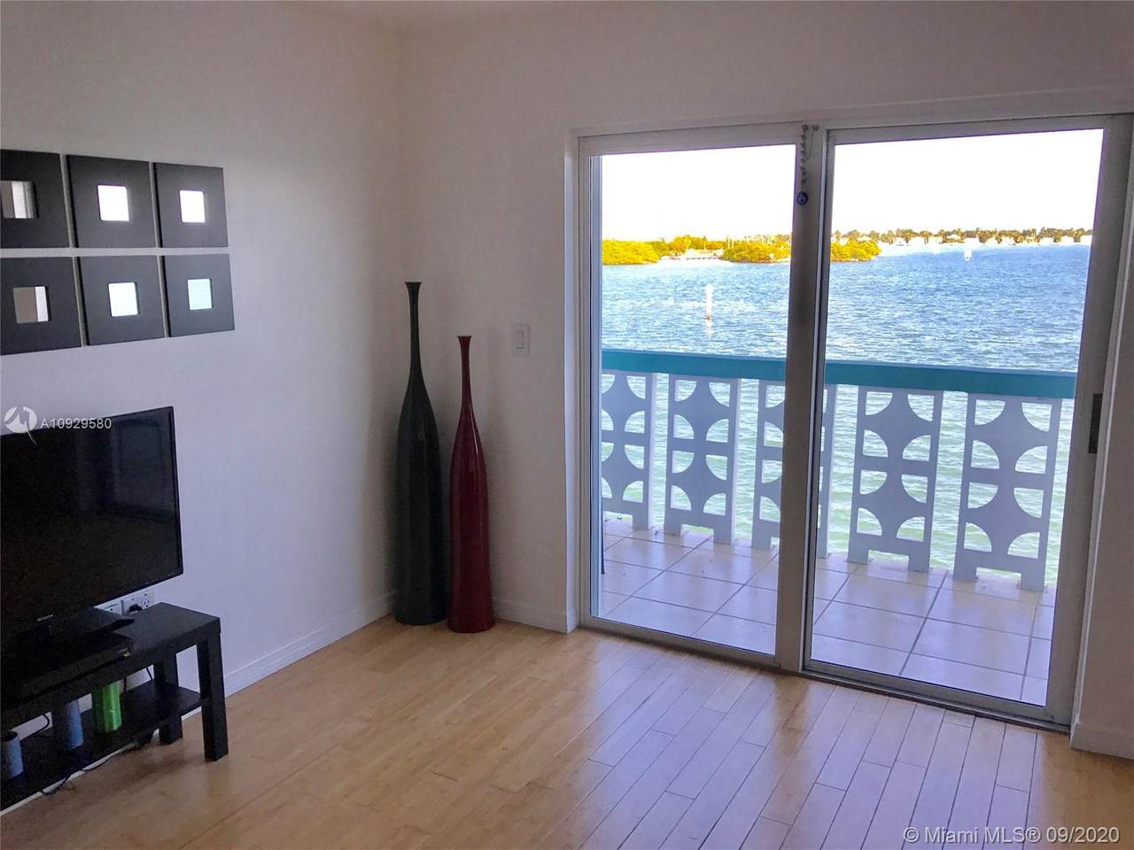 7825 Bayshore Ct - Photo 1