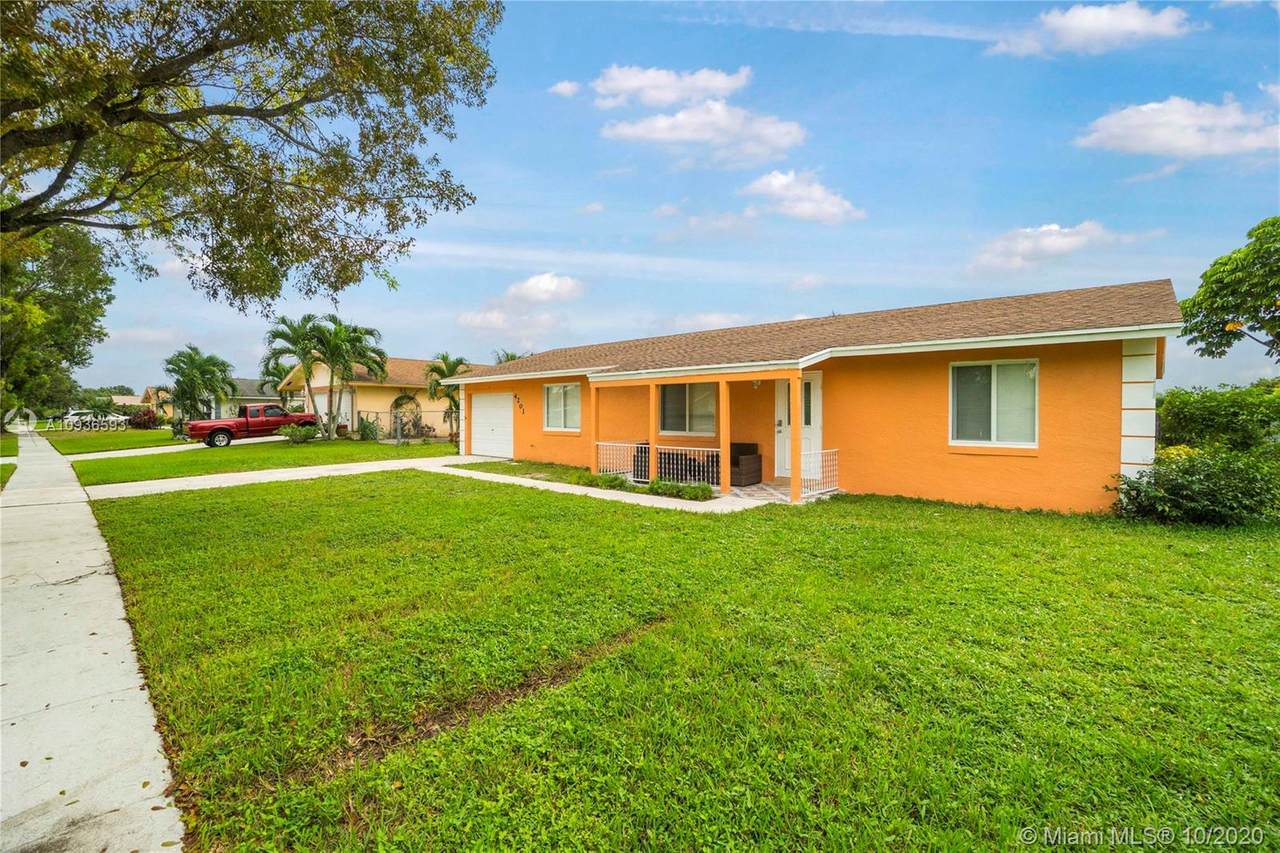 4201 Waverly Dr - Photo 1