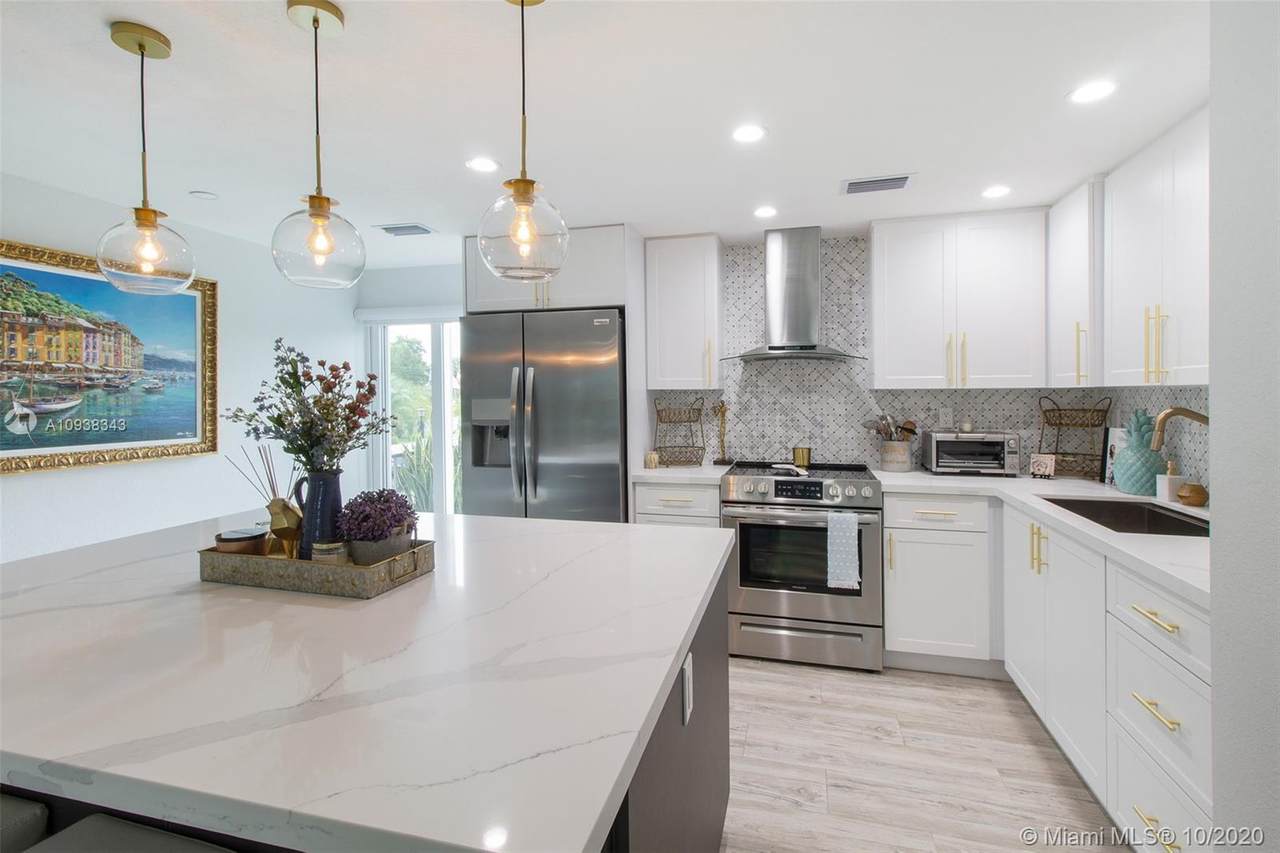 6723 Brookline Dr - Photo 1