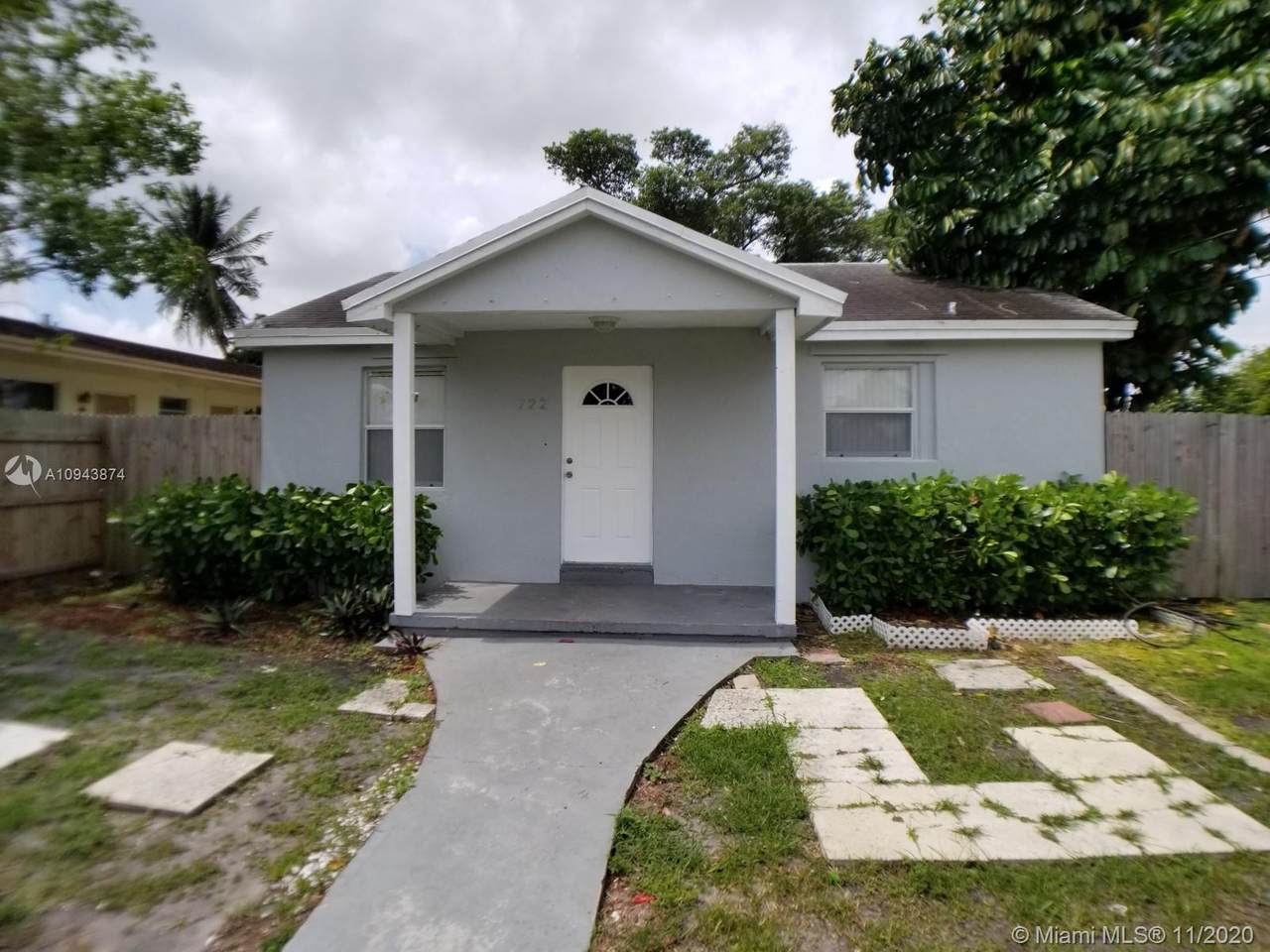 722 Glenn Pkwy - Photo 1