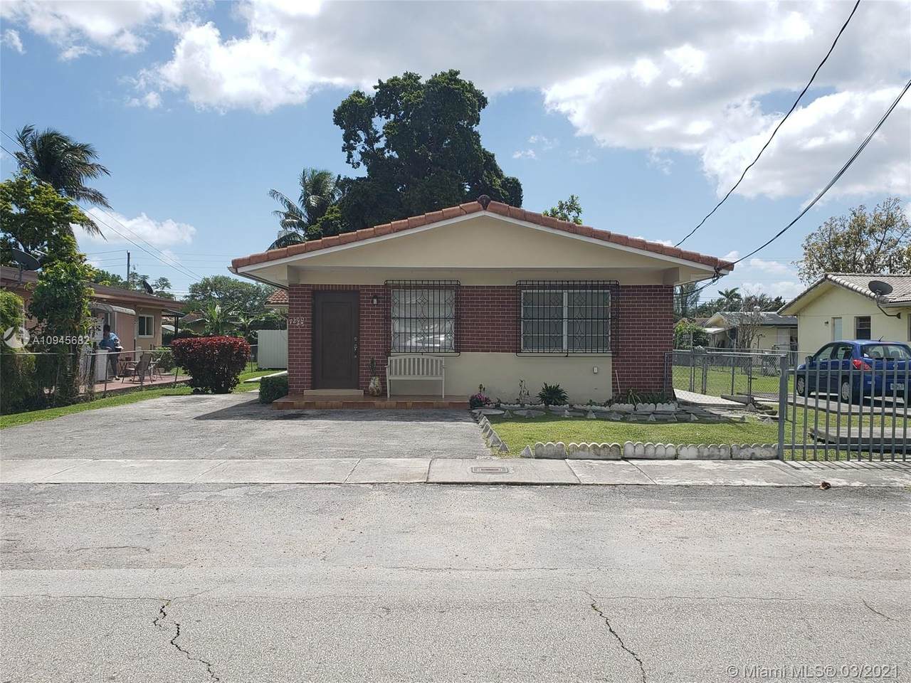 7290 21st St - Photo 1