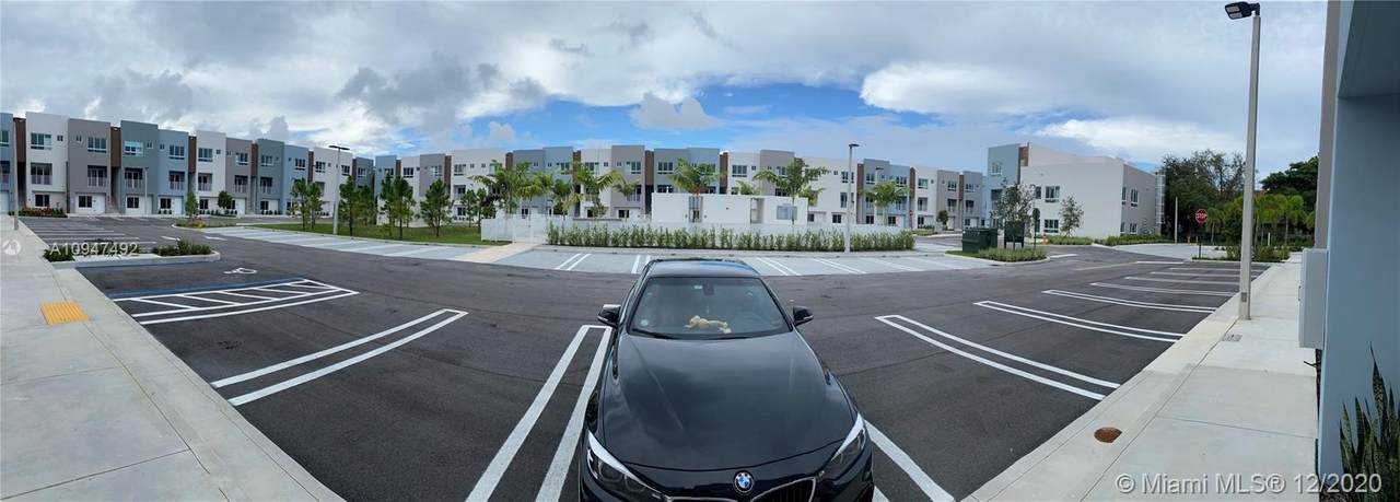 2505 193 Street - Photo 1