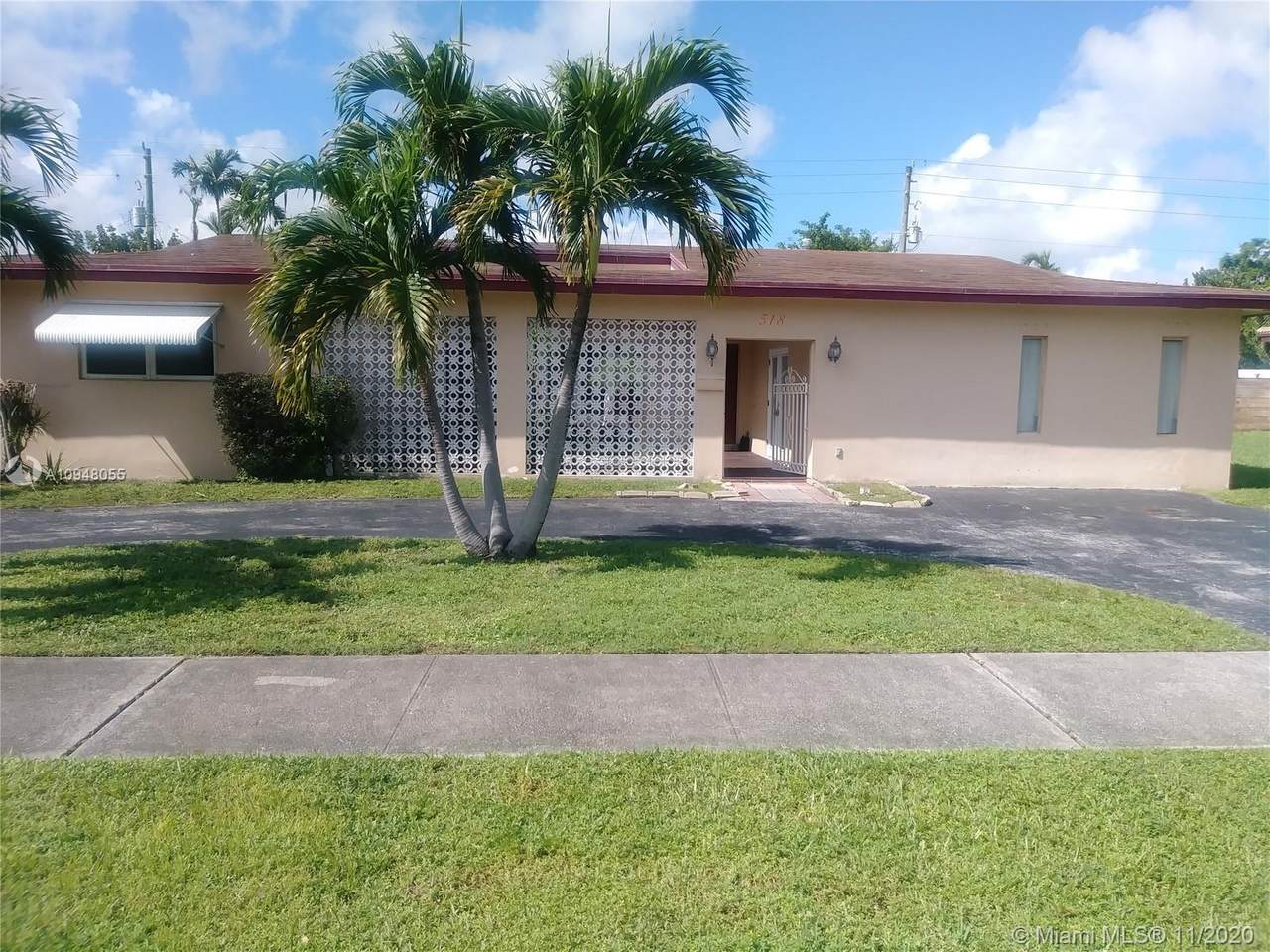 518 Crescent Dr - Photo 1